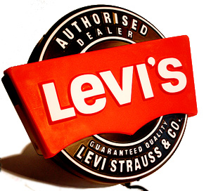 AD_LEVIS03